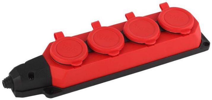 Изображение Колодка удлинителя 4-м с заземл. 16А IP44 K-4e-RED-IP44 каучук красн. Эра Б0044553