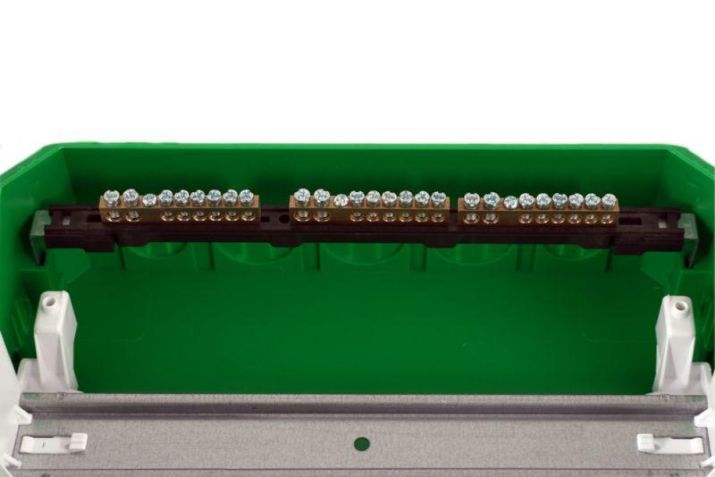 Изображение Бокс встраиваемый СП Easy9 3ряда 36мод. с прозр. дверцей SE EZ9E312S2FRU