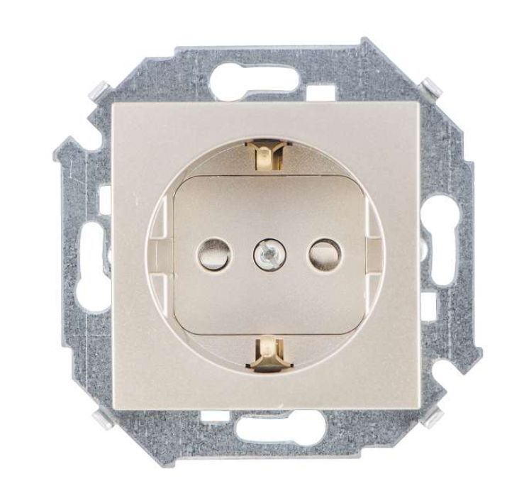Изображение Розетка 1-м СП Simon 15 16А IP20 250В с заземл. винтов. клеммы механизм шампань Simon 1591432-034