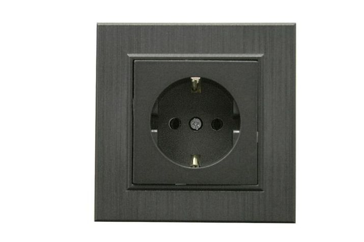 Изображение Розетка 1-м Karea LINE STAR с заземл. дым. металлик Makel 86050028