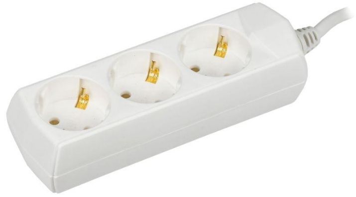 Изображение Удлинитель 3х3м с заземл. 10А IP20 У03 2P+PE 250В 3х1 GENERICA WYP10-10-03-03-Z-G