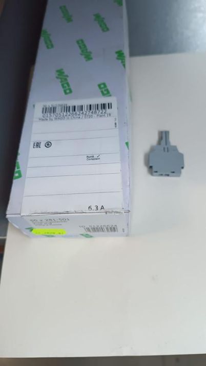 Изображение Вилка предохранителя с ушком WAGO 281-501