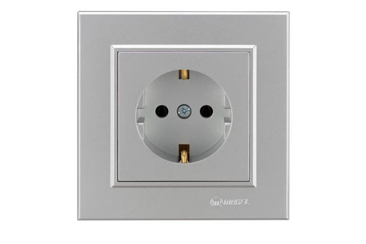 Изображение Розетка 1-м СП Karea 16А IP20 с/з сереб. Makel 56065028